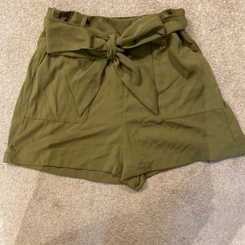 Target brand flowy shorts. Size small
